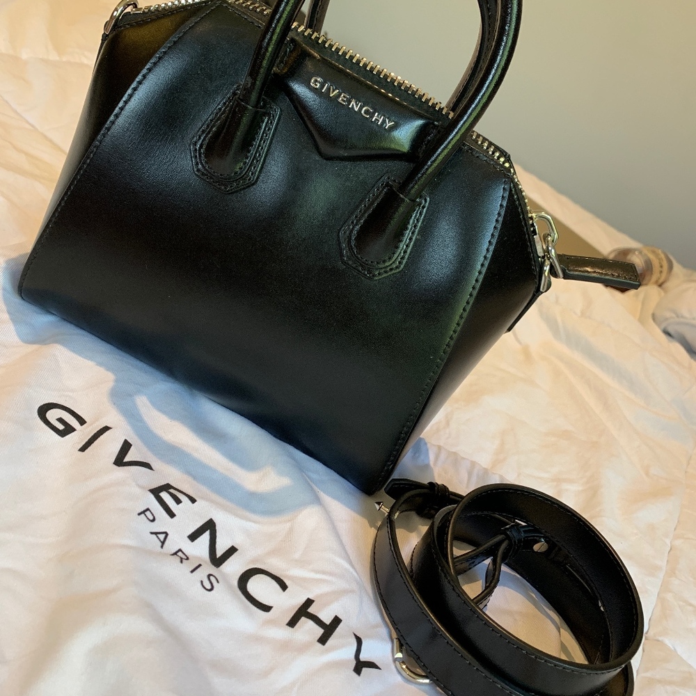 Givenchy MINI ANTIGONA BAG